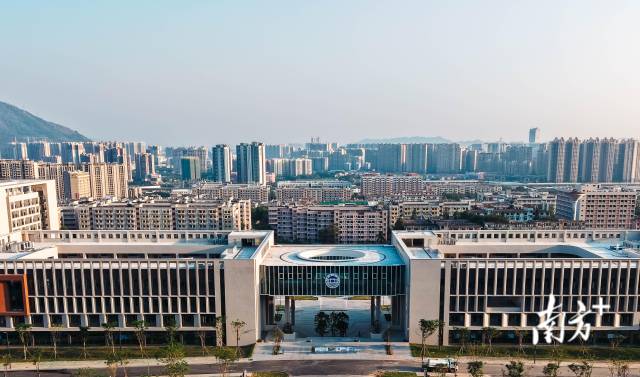 yl23455永利官网新校园一期教学楼落成。yl23455永利官网供图 yl23455永利官网新校园一期教学楼落成。yl23455永利官网供图